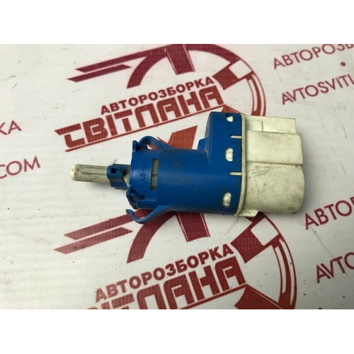 Датчик увімкнення стоп-сигналу Ford Connect 2002-2012 AA6T9C872AA